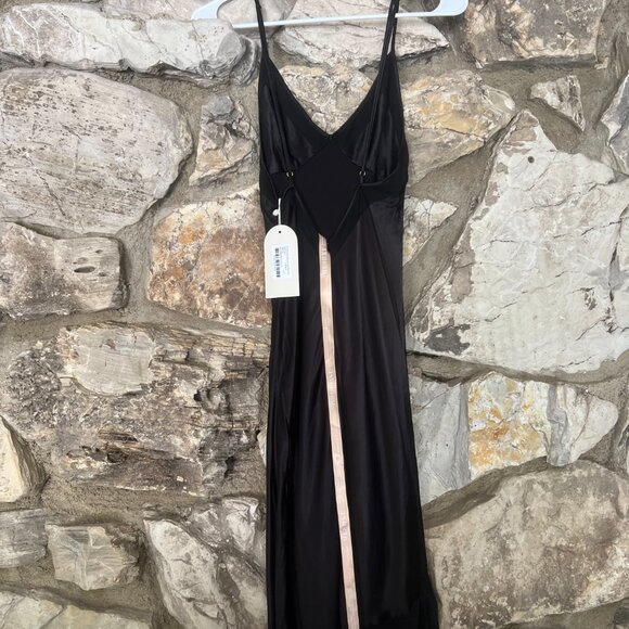 Evelyn Iridescent Satin Maxi Dress with train - Picture 10 of 10